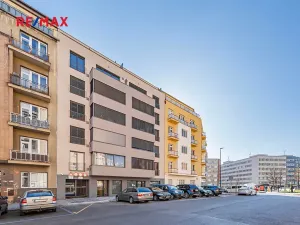 Pronájem bytu 2+kk, Praha - Nusle, Kloboučnická, 58 m2