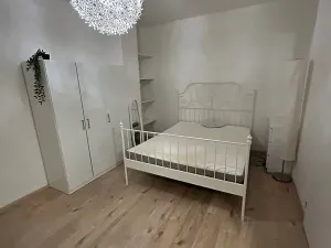 Pronájem bytu 1+kk, Praha - Krč, Budějovická, 30 m2