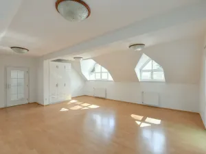 Pronájem rodinného domu, Praha - Nebušice, K vinicím, 251 m2