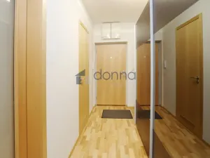Pronájem bytu 2+kk, Praha, Jeseniova, 56 m2