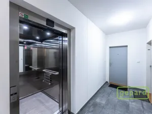 Pronájem bytu 1+kk, Praha, Ke kříži, 26 m2