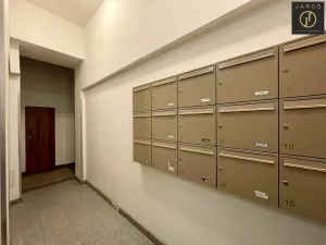 Pronájem bytu 1+1, Praha - Karlín, Sokolovská, 34 m2