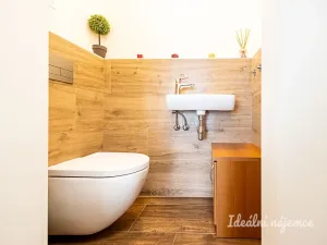 Pronájem bytu 4+kk, Praha - Strašnice, Zvěřinova, 112 m2