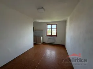 Pronájem bytu 1+kk, Opava, Polní, 28 m2