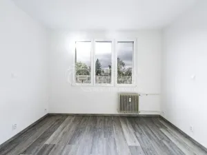 Pronájem bytu 1+kk, Klatovy - Klatovy III, Prusíkova, 19 m2