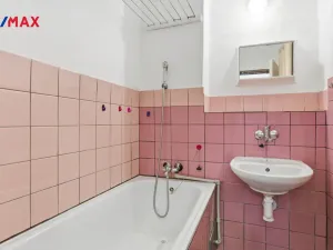 Prodej bytu 2+1, Sokolov, Jednoty, 62 m2