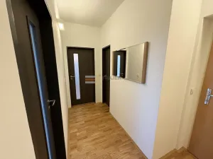 Pronájem bytu 2+kk, Praha - Kyje, Pelušková, 49 m2