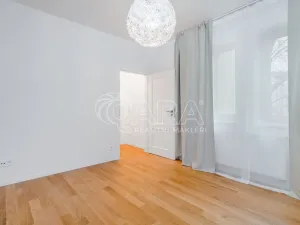 Pronájem bytu 2+kk, Praha - Smíchov, Plzeňská, 39 m2