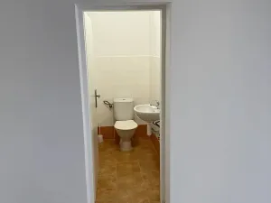 Pronájem obchodního prostoru, Praha - Horní Počernice, Bystrá, 109 m2