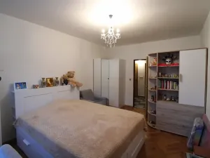 Prodej bytu 3+1, Karlovy Vary, Krymská, 68 m2