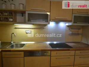 Pronájem bytu 1+kk, Praha - Prosek, Trmická, 36 m2