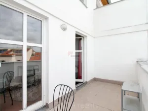 Pronájem pokoje, Praha - Žižkov, Blahníkova, 28 m2