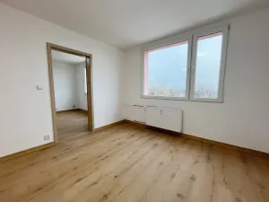 Pronájem bytu 1+1, Chlumec, Krokova, 36 m2