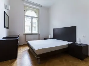 Pronájem bytu 2+kk, Praha - Nové Město, Hálkova, 49 m2