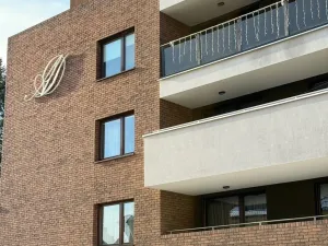 Pronájem bytu 4+1, Praha - Kobylisy, Služská, 86 m2