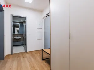 Pronájem bytu 2+kk, Praha - Libeň, U Vlachovky, 53 m2