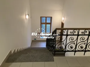 Pronájem kanceláře, Varnsdorf, 5. května, 151 m2