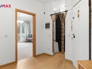 Prodej bytu 2+1, Karlovy Vary - Drahovice, Blahoslavova, 63 m2