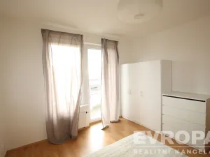 Pronájem bytu 2+kk, Praha - Hloubětín, Nademlejnská, 54 m2