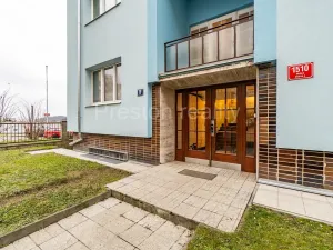 Pronájem bytu 2+kk, Praha - Nusle, Zdaru, 45 m2