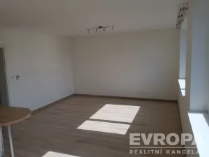 Pronájem bytu 2+kk, Hrádek nad Nisou, 1. máje, 55 m2