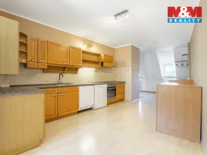 Prodej bytu 3+1, Cheb, Cechovní, 130 m2