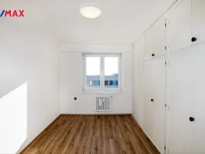 Pronájem bytu 3+1, Praha - Břevnov, Na Petřinách, 63 m2