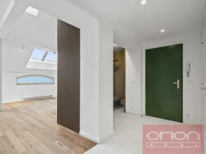 Pronájem bytu 3+1, Praha - Bubeneč, U akademie, 130 m2
