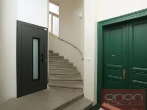 Pronájem bytu 3+1, Praha - Bubeneč, U akademie, 130 m2