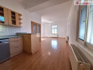 Pronájem bytu 2+kk, Praha, Kamenická, 61 m2