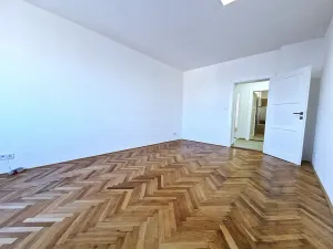Prodej bytu 3+1, Brno, Tržní, 90 m2