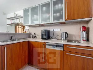 Prodej bytu 3+1, Praha - Vinohrady, Na Kozačce, 95 m2