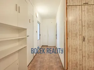 Prodej bytu 3+1, Komárov, Mládežnická, 65 m2