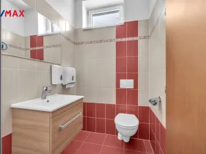 Pronájem kanceláře, Hradec Králové - Slezské Předměstí, Sládkova, 170 m2