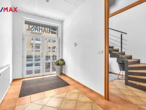 Pronájem kanceláře, Hradec Králové - Slezské Předměstí, Sládkova, 170 m2