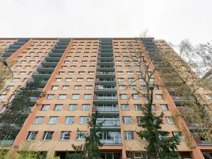 Pronájem bytu 2+kk, Praha - Kobylisy, Rajmonova, 55 m2