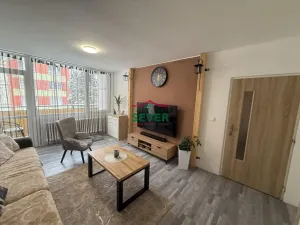 Prodej bytu 3+1, Postoloprty, Jiráskovo náměstí, 82 m2