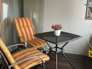 Pronájem bytu 2+kk, Praha - Prosek, Valečovská, 68 m2