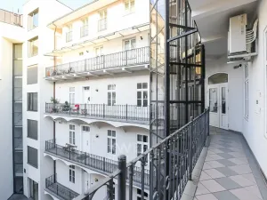 Pronájem bytu 3+1, Praha - Smíchov, Štefánikova, 121 m2