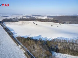 Prodej pole, Jeníkovice, 46475 m2