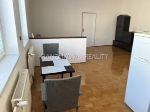 Pronájem bytu 2+kk, České Budějovice - České Budějovice 2, Husova tř., 55 m2