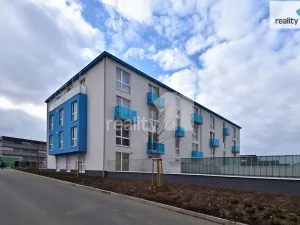 Pronájem bytu 1+kk, Jesenice, Cedrová, 63 m2