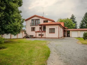 Prodej rodinného domu, Sulice - Želivec, Hlavní, 370 m2