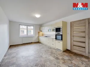 Pronájem bytu 1+kk, Klatovy - Klatovy IV, Tyršova, 31 m2