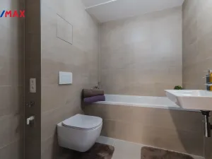 Pronájem bytu 3+kk, Praha - Libeň, Na Libušáku, 71 m2