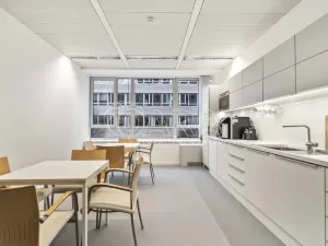 Pronájem kanceláře, Praha - Dejvice, Evropská, 236 m2