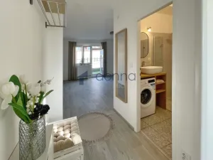 Pronájem bytu 2+kk, Praha, Družstevní ochoz, 52 m2