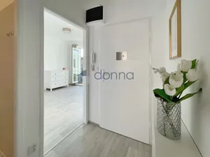 Pronájem bytu 2+kk, Praha, Družstevní ochoz, 52 m2