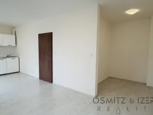 Pronájem bytu 1+kk, Praha - Horní Měcholupy, Padovská, 35 m2