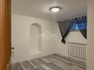 Pronájem bytu 2+1, Chomutov, Holečkova, 50 m2